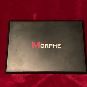 Morphe eyeshadow pallet 35
